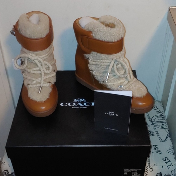 NWT COACH Monroe Shearling wedge bootie - Picture 5 of 8